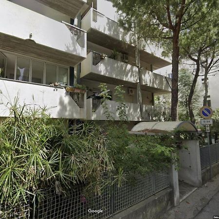 5 Viale Fano Apartment Rimini Bagian luar foto