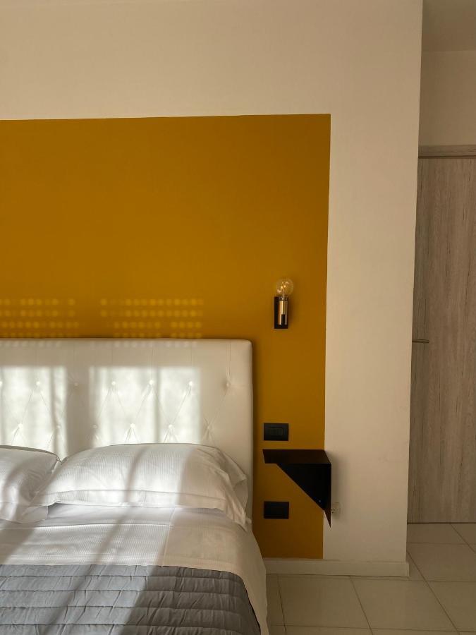 5 Viale Fano Apartment Rimini Bagian luar foto